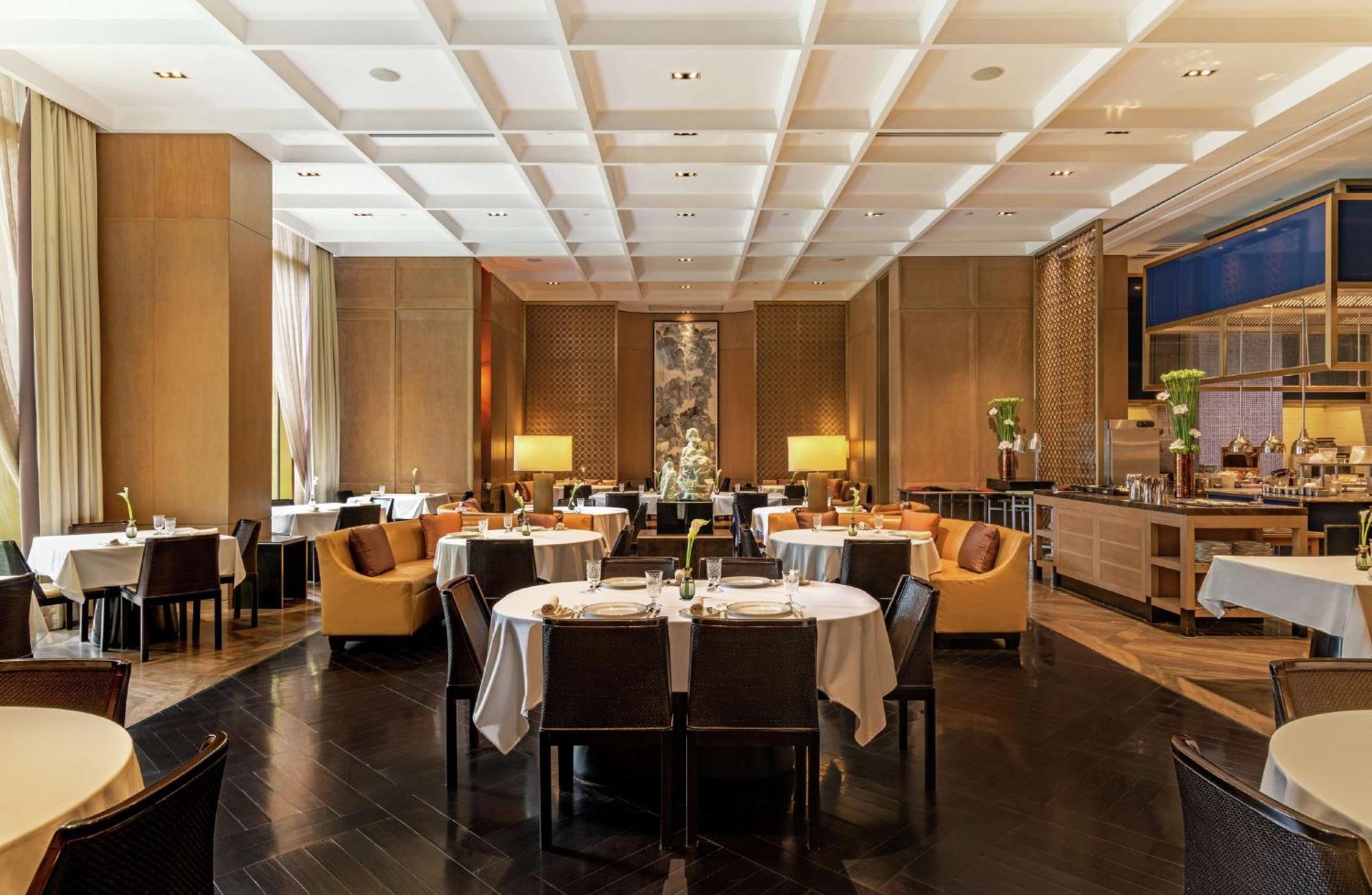 Waldorf Astoria Hotel 5*